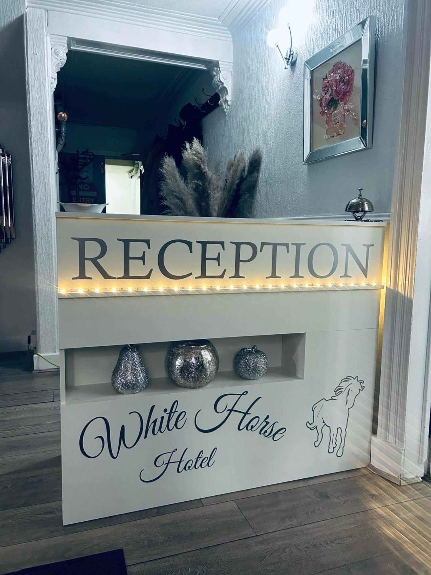 White Horse Hotel Strichen Zewnętrze zdjęcie